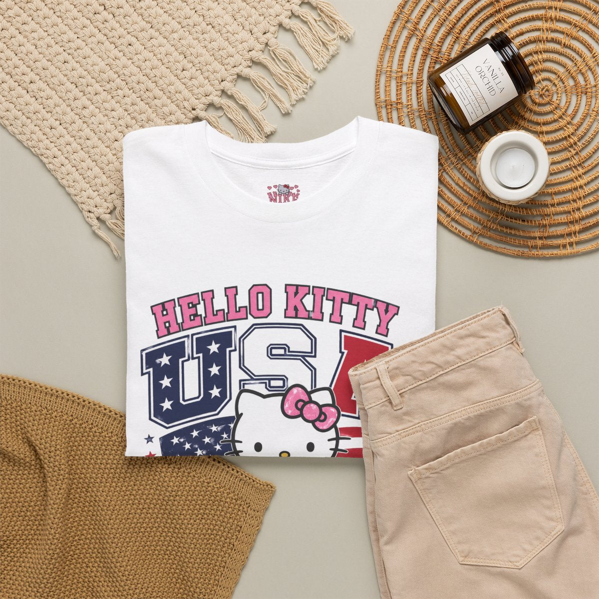Hello Kitty USA World Cup T-Shirt – Cute Soccer Fan Graphic Tee, Cartoon Football Lover Shirt, Kawaii Sports Fashion Unisex.