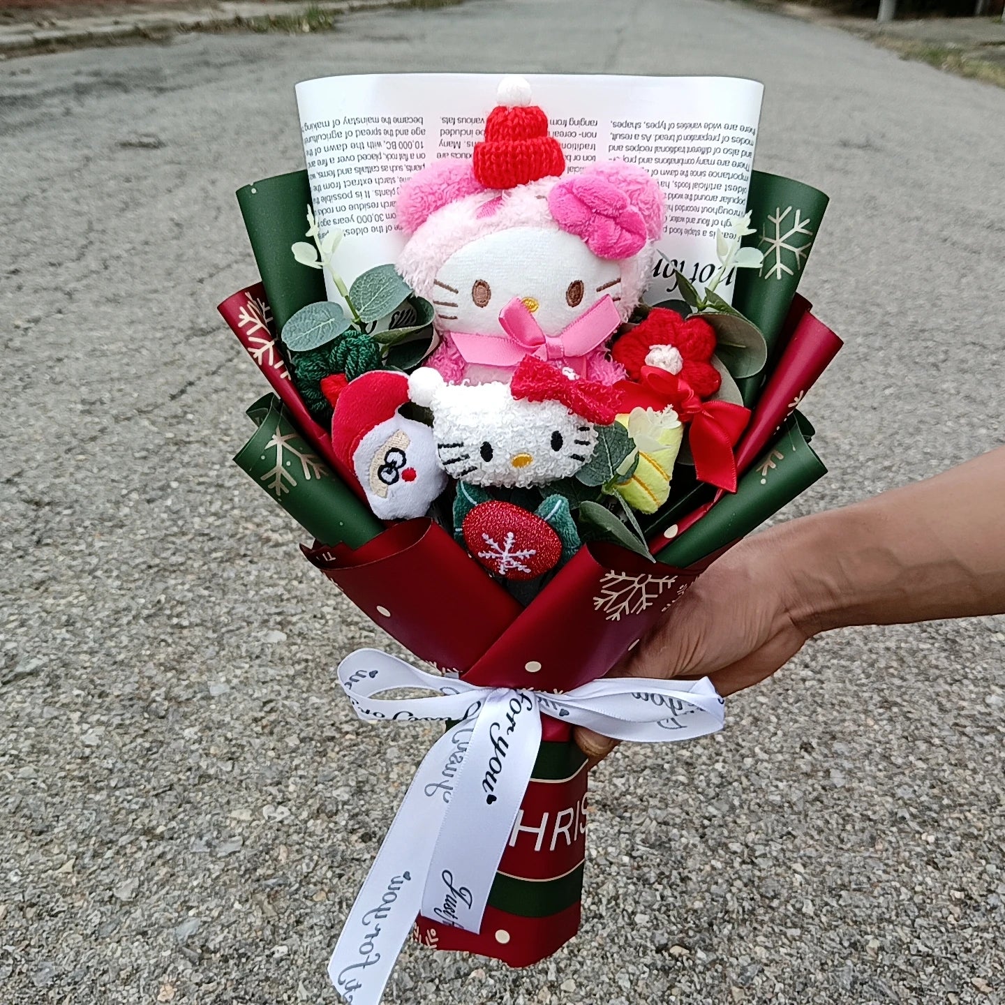 Hello Kitty Cartoon Plush Bouquet – Rose Flower Doll Arrangement for Home Decor & Gift (Valentine’s, Christmas & Wedding)