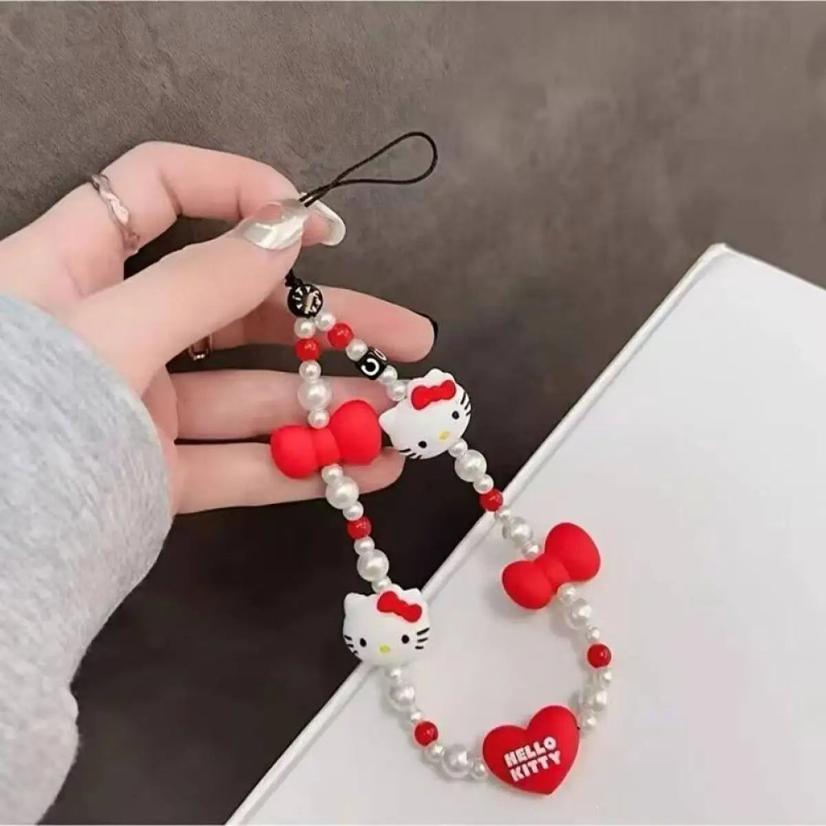 Cute Hello Kitty Beaded Phone Lanyard – Girly Phone Charm Strap & Anti-Lost Mobile Phone Chain
