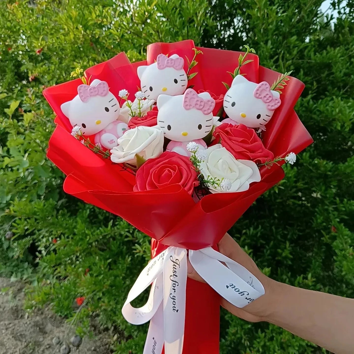 Hello Kitty Cartoon Plush Bouquet – Rose Flower Doll Arrangement for Home Decor & Gift (Valentine’s, Christmas & Wedding)