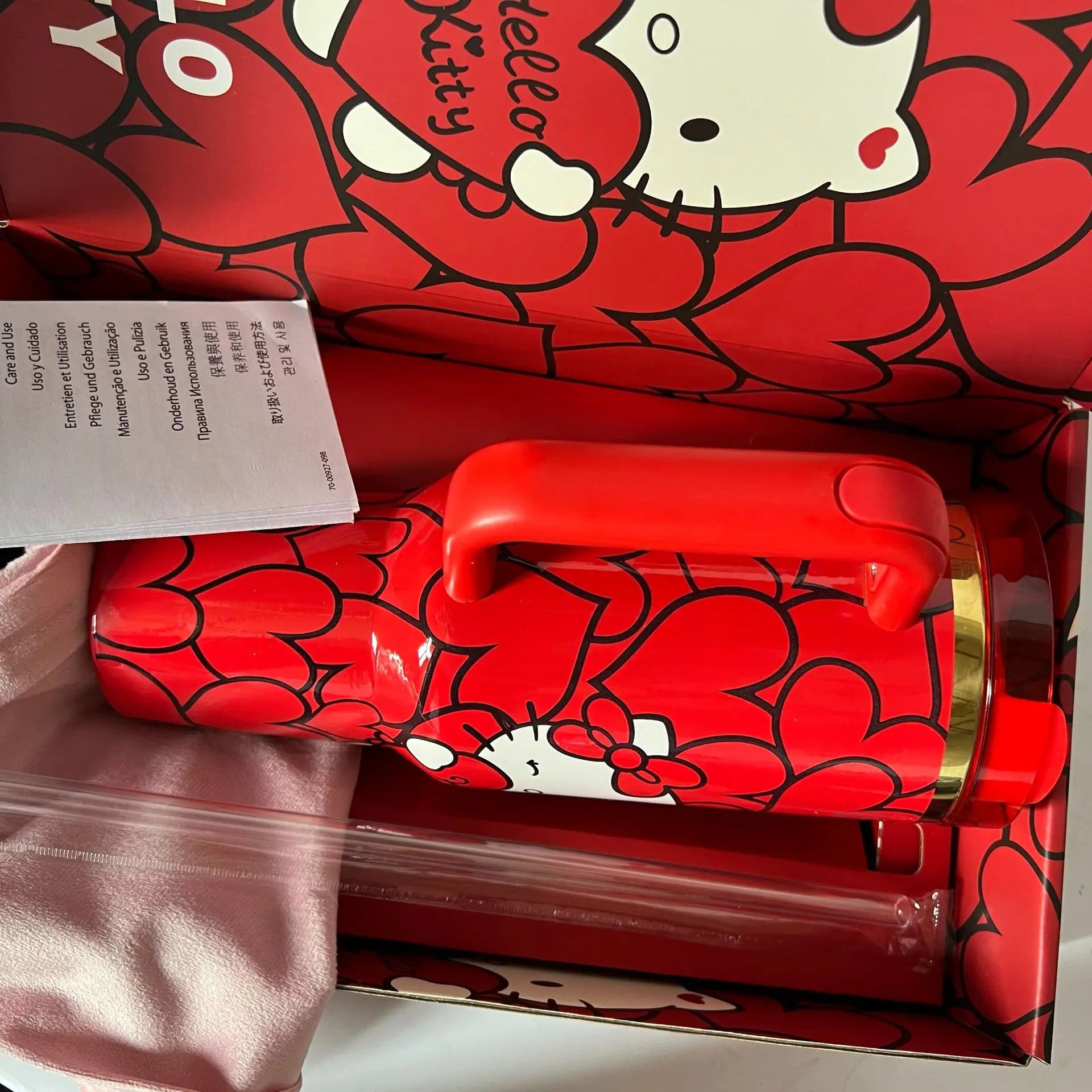 Hello Kitty Heart Print Insulated Tumbler with Handle & Lid – Cute Travel Coffee Cup for Girls