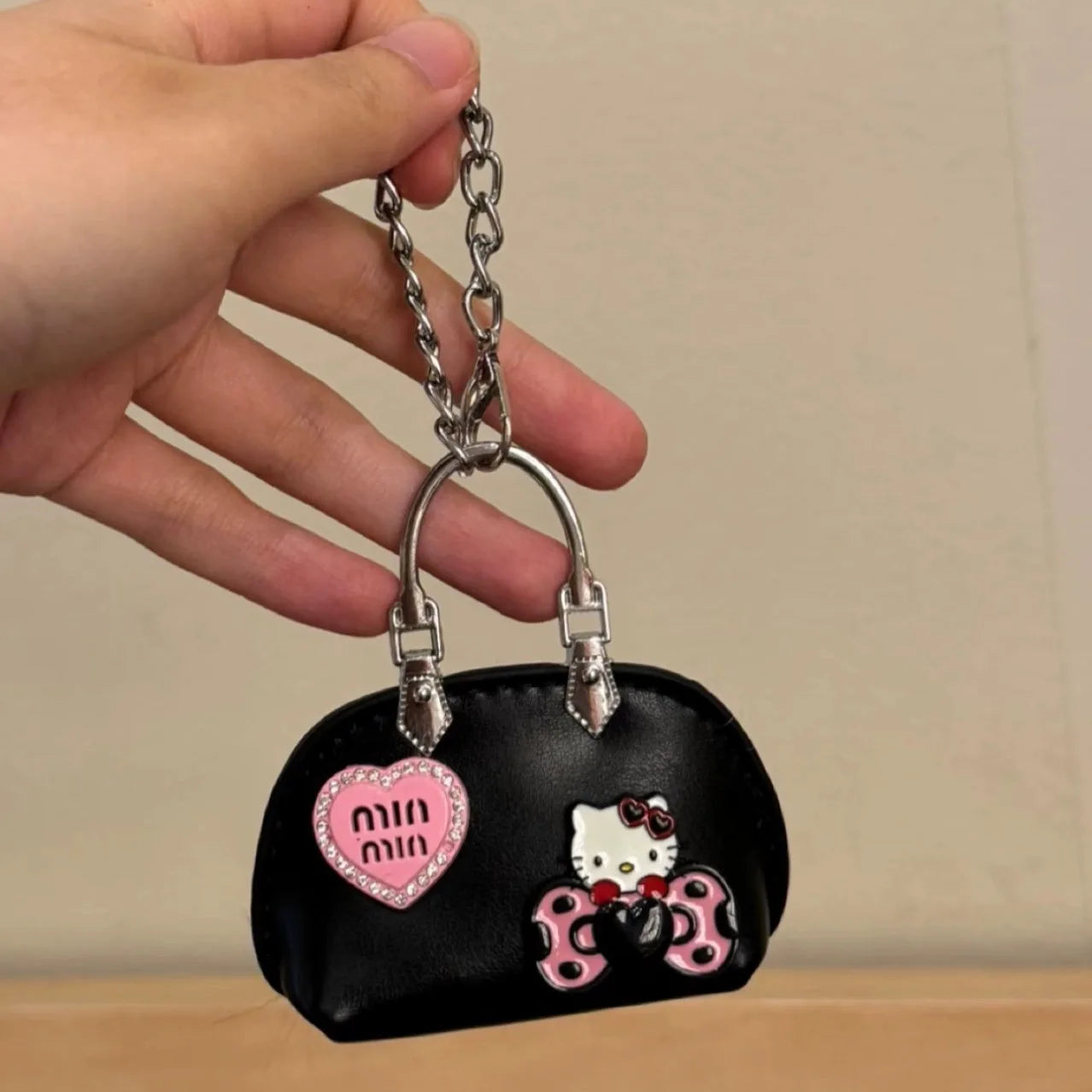 Hello Kitty Pendant Bag Charm – Cute Metal Keychain Accessory with Fashion Chain for Bags & Keys