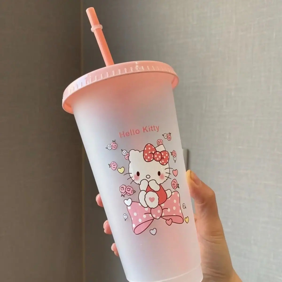 Anime Summer Pink Hello Kitty Frosted Straw Coffee Cup – Large Capacity Insulated Cold Drink Tumbler – Cute Aesthetic Sanrio Style Cup for Girls (2026 Edition)