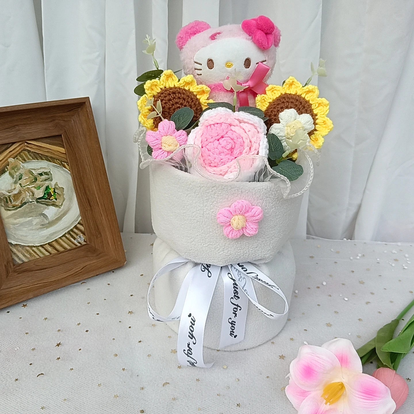 Hello Kitty Cartoon Plush Bouquet – Rose Flower Doll Arrangement for Home Decor & Gift (Valentine’s, Christmas & Wedding)
