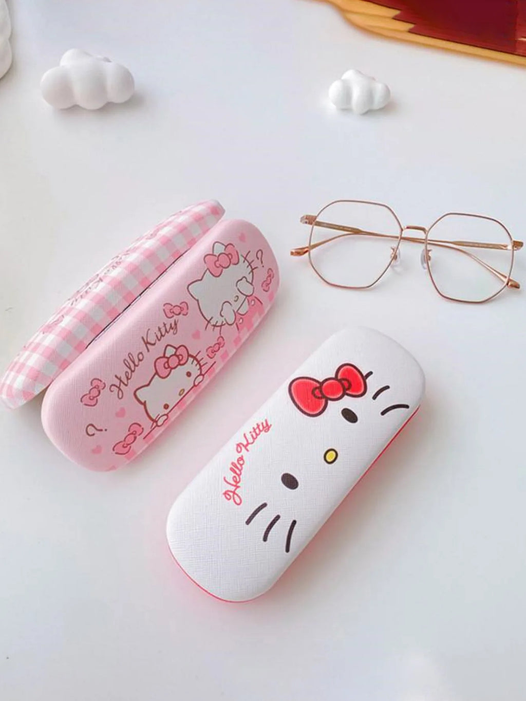 3pcs Hello Kittys glasses case and cloth Pink cat head design Soft microfiber Used to clean and put  glasses, mobile phones