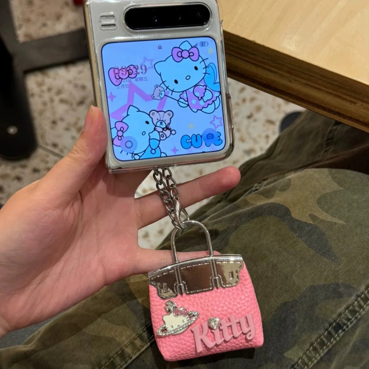 Hello Kitty Pendant Bag Charm – Cute Metal Keychain Accessory with Fashion Chain for Bags & Keys
