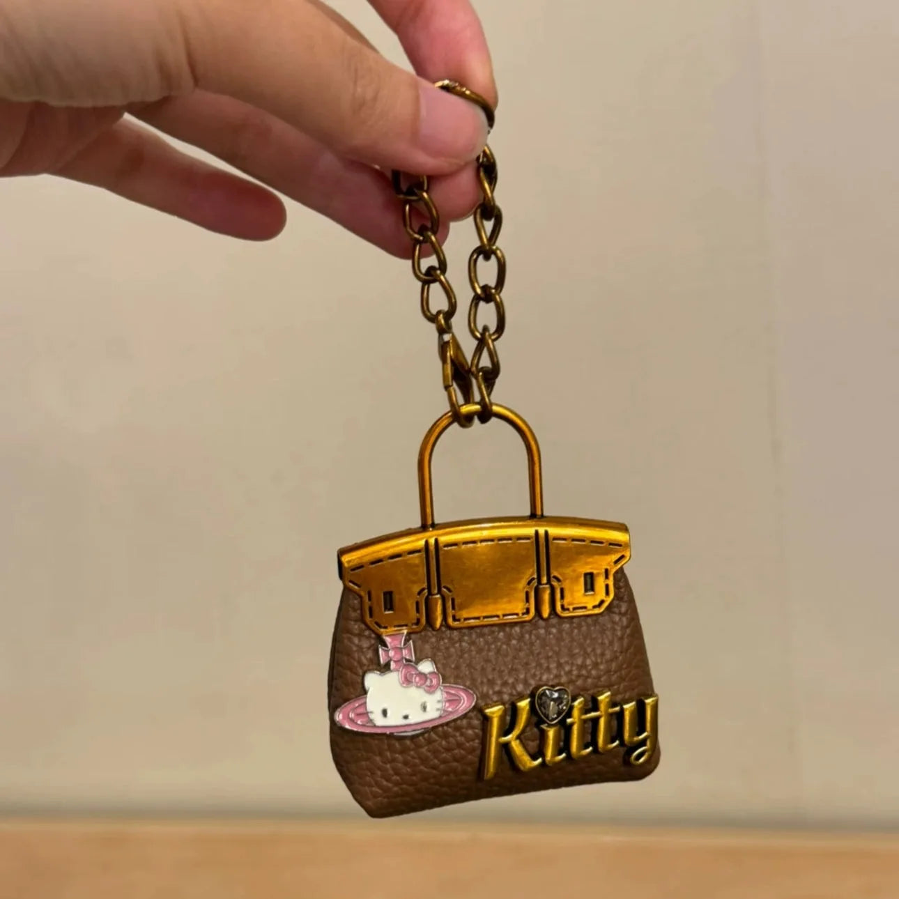 Hello Kitty Pendant Bag Charm – Cute Metal Keychain Accessory with Fashion Chain for Bags & Keys